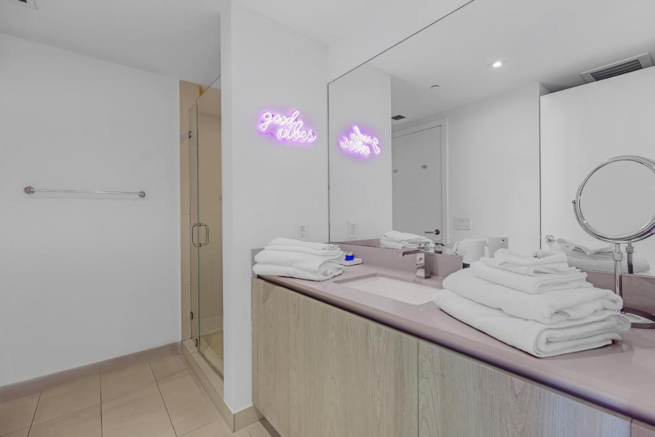 Seashore Resort - 2 Bedroom Right On The Beach Direct Ocean-View With Amenities On The Rooftop Голливуд Экстерьер фото