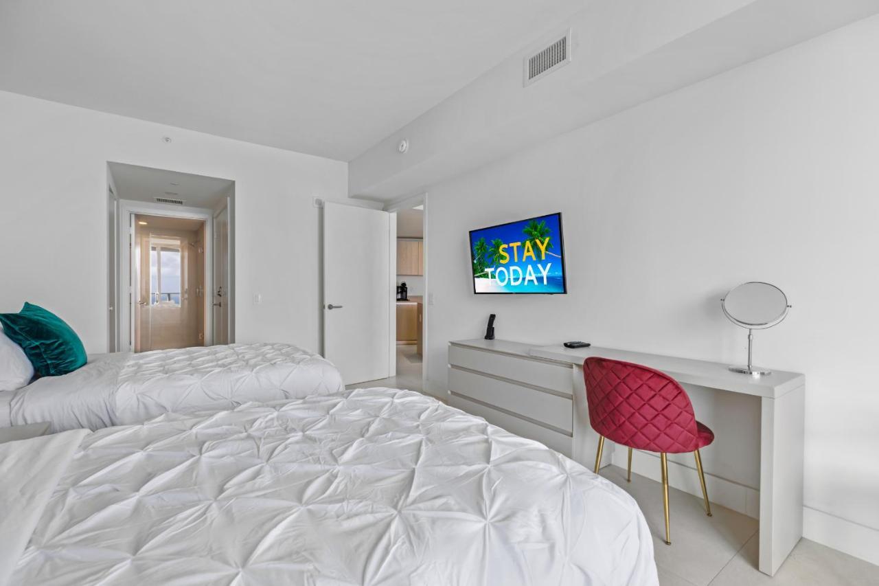 Seashore Resort - 2 Bedroom Right On The Beach Direct Ocean-View With Amenities On The Rooftop Голливуд Экстерьер фото